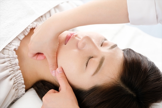 30代過ぎたらサロンチオリの【大人の為の小顔矯正】