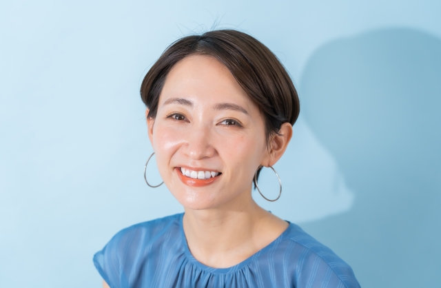 《オトナ女性に効く》と評判の小顔矯正術